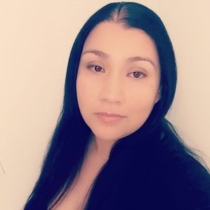 Meet your Posher, Yolanda